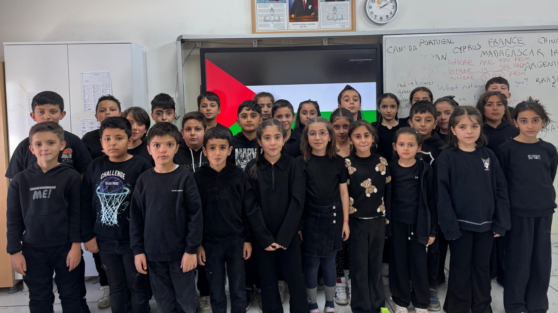 4/B SINIFI ÖĞRENCİLERİNDEN FİLİSTİN’E ANLAMLI DESTEK